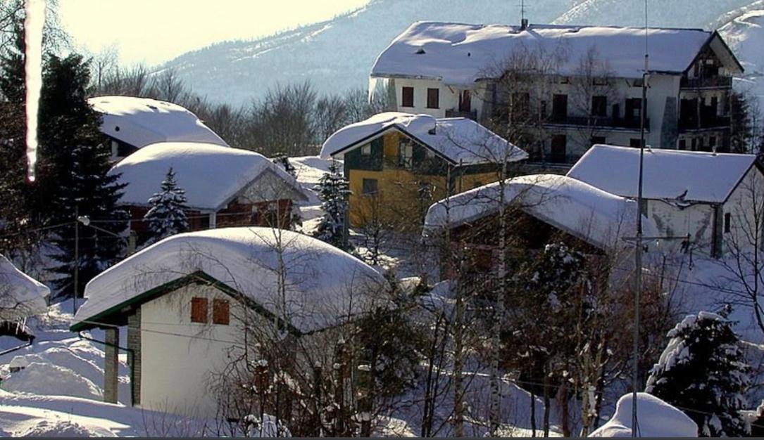White Appartament Bagnolo Piemonte Eksteriør billede